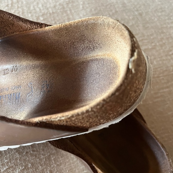 Women’s Gold Birkenstock Sandals size 38/7! - Picture 7 of 10